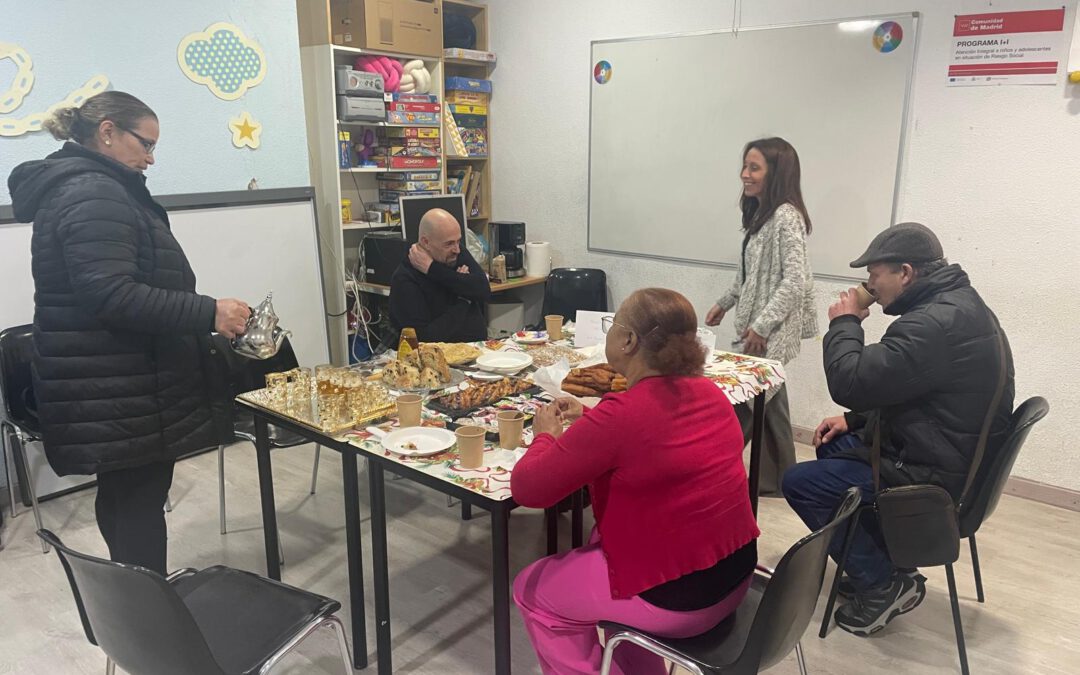 El departamento de Inserción Laboral de la Asociación Murialdo celebra un desayuno navideño